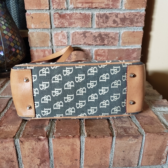 Dooney & Bourke Signature Double Handle Gray Tote - Picture 5 of 11